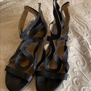 Report sandals black leather zip up back